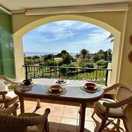 Front Line Hacienda Playa Appartement Marbella