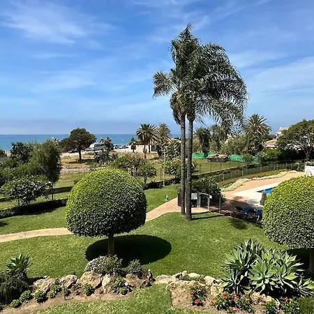 Front Line Hacienda Playa Appartement Marbella
